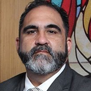 Dr. Adrián Camacho Ortiz