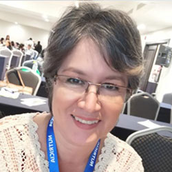 Licda. Marta Luz Martínez de Menjívar